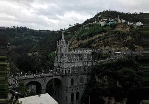 Santuario de Virgen de Las Lajas. by Omri D. Cohen @ unsplash